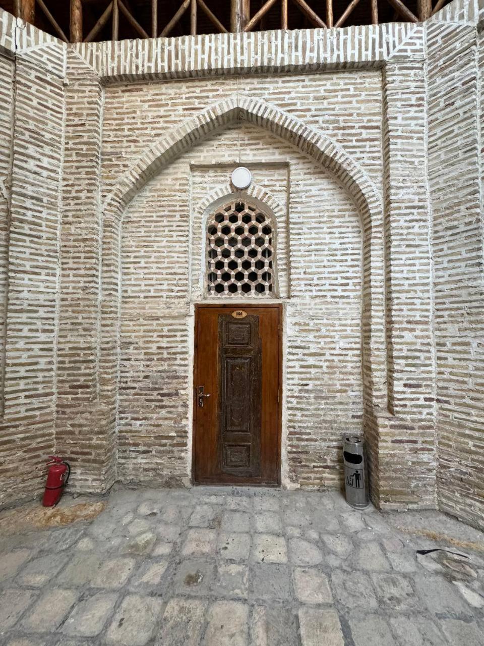 Ohun 18Th Century Caravansarai Бухара Екстериор снимка